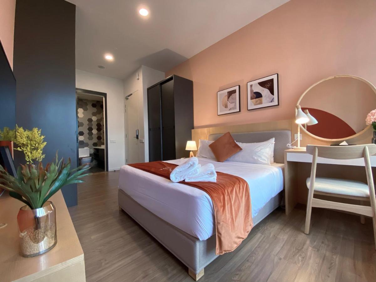 Ceylonz Suites By Mykey Kuala Lumpur Kültér fotó Deluxe Room