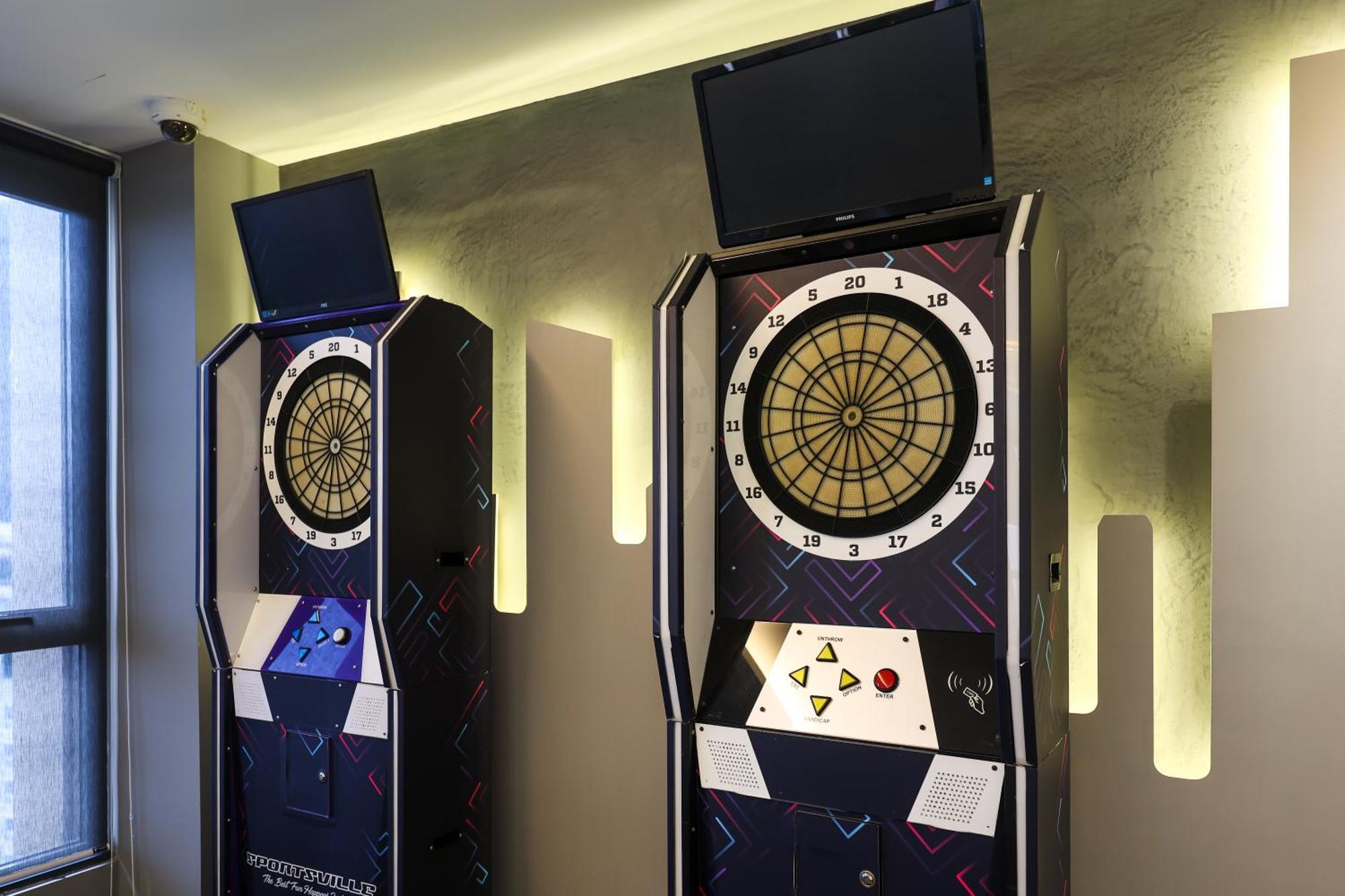Ceylonz Suites By Mykey Kuala Lumpur Kültér fotó A pair of electronic dartboard machines
