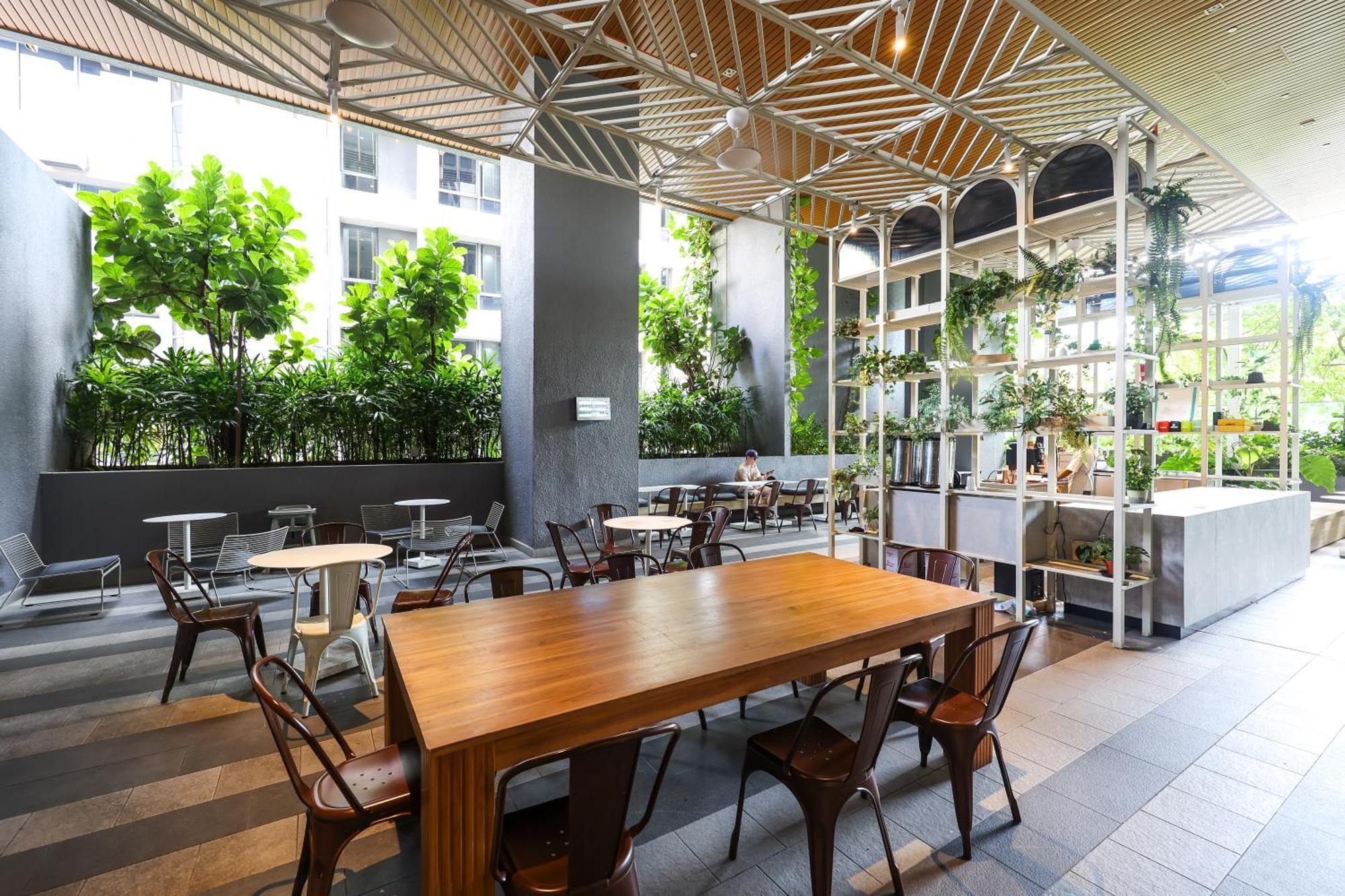 Ceylonz Suites By Mykey Kuala Lumpur Kültér fotó The interior of the restaurant